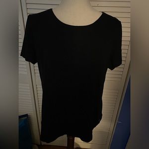 Karen Scott black tee shirt. Size large